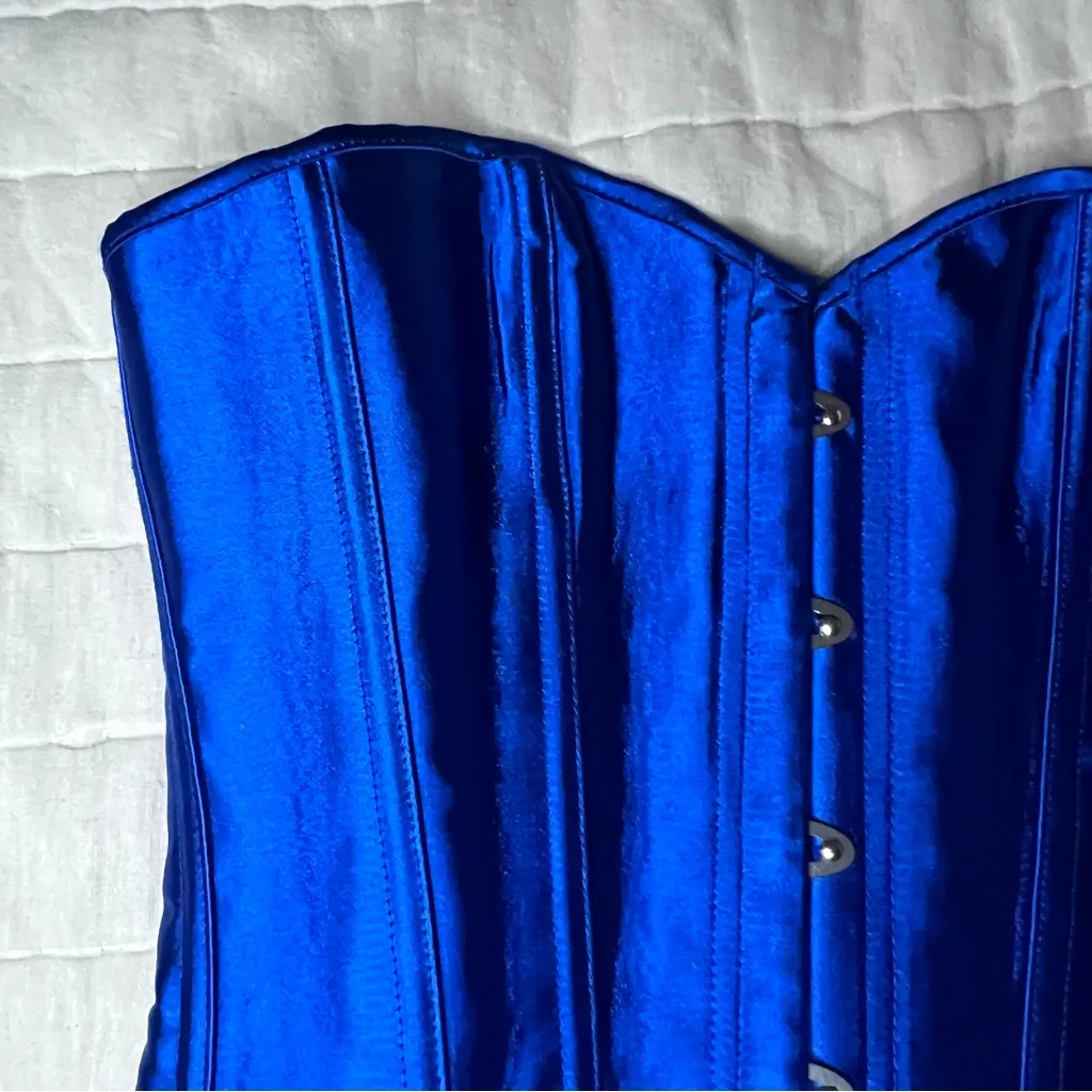 Blue Satin Boned Lace Up Corset Size Medium - Image 6