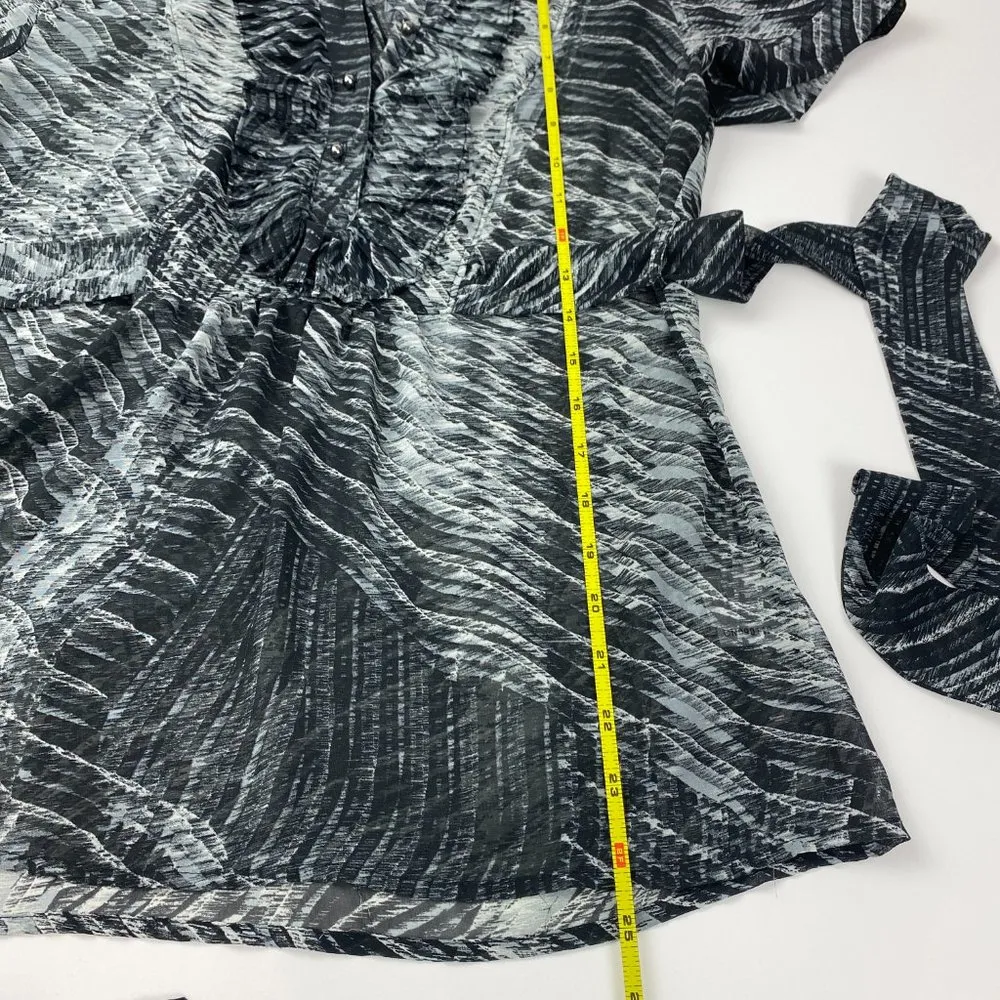 New York & Company Black and Gray Sheer Ruffle Front Tie Back Blouse Size XS - Image 6