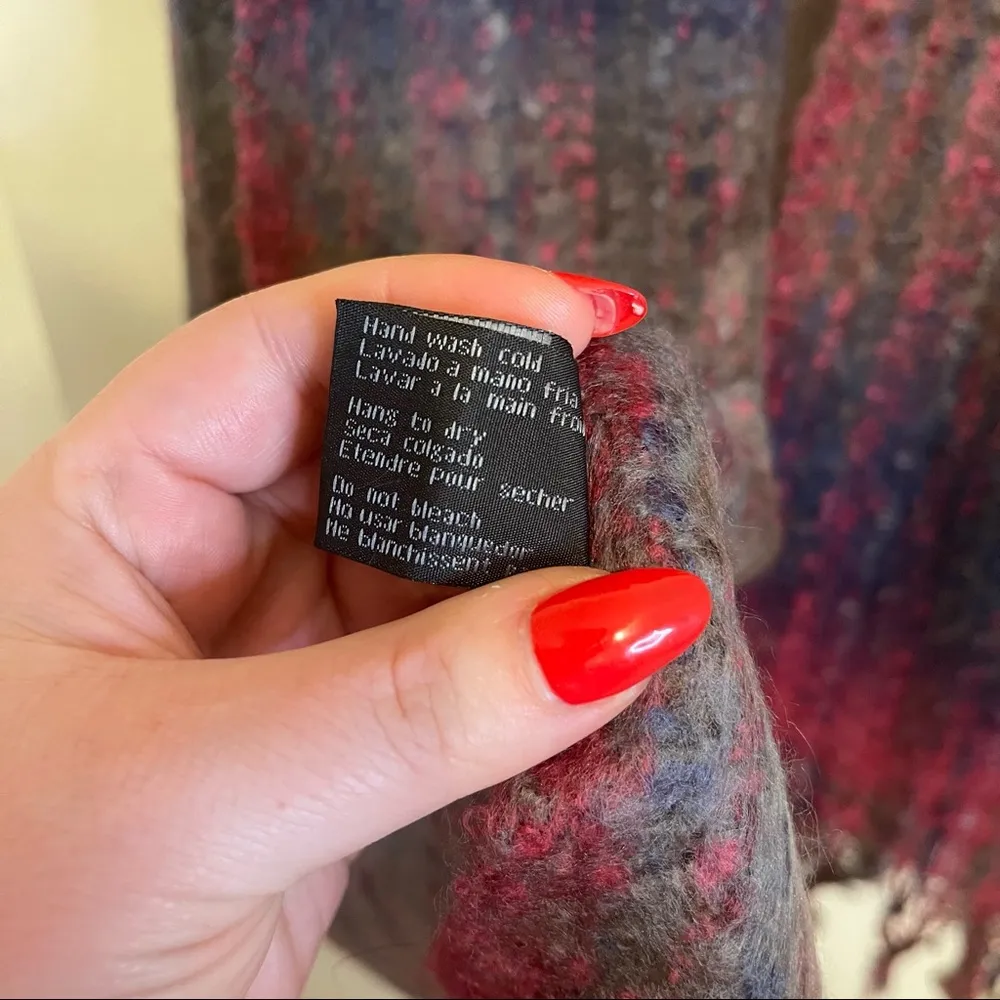 Joy Susan Purple-Pink Gradian Stripe Acrylic Scarf with Fringe Tassels - Image 7