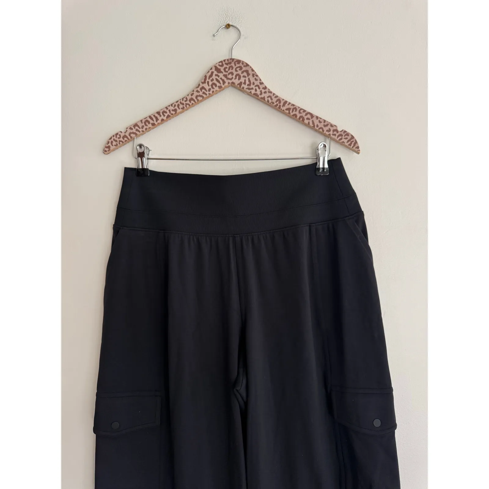Athleta  Venice Black High Rise Wide Leg Cargo Pants Size Large - Image 5