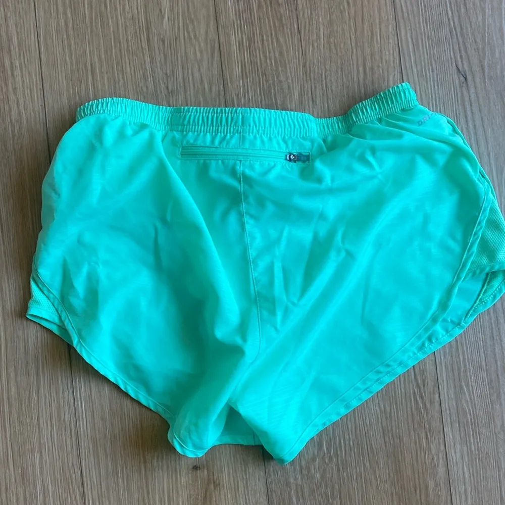 Nike neon green shorts - Image 2