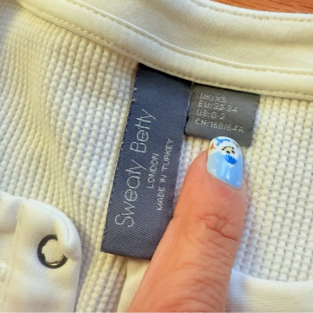 SWEATY BETTY Laid Back Waffle Weave Long Sleeve White/ Cream XS - Image 3