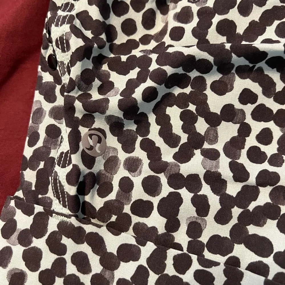 Leopard Print Women's Shorts - Image 2