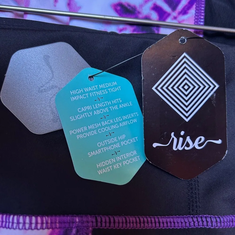 NEW Lularoe Rise Fearless Purple Capri Leggings Athleisure Workout Plus 3X 3XL - Image 12