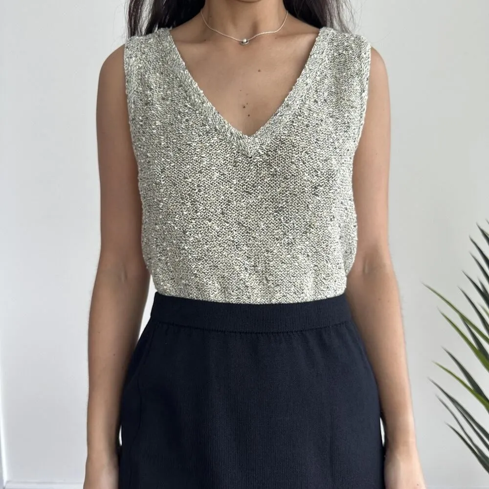 St John Sport Sweater Vest Womens Medium Gray Textured Knit Wool Boucle Tank Top - Image 4
