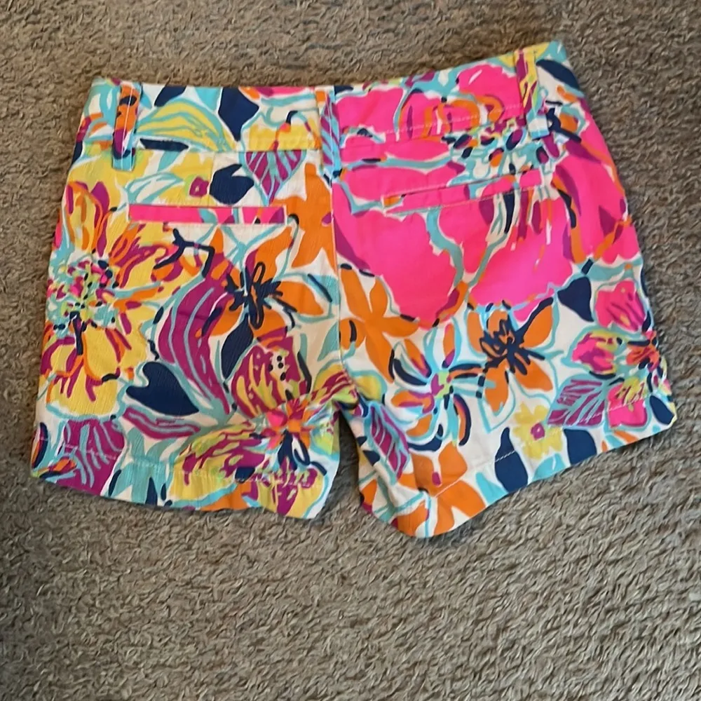 Lilly pulitzer floral, print, short, stunning sz 00 - Image 4