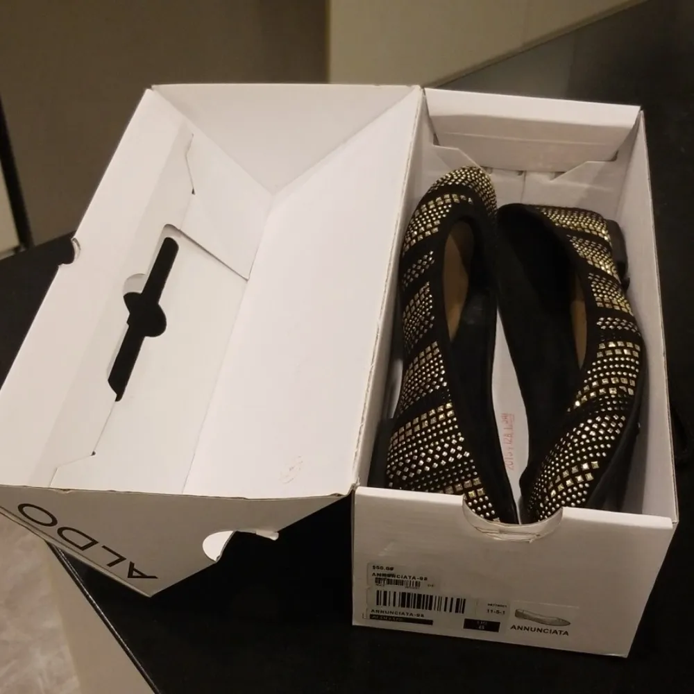 💕ALDO💕 Annunciata Bedazzled Black Flats 8 NWT - Image 8