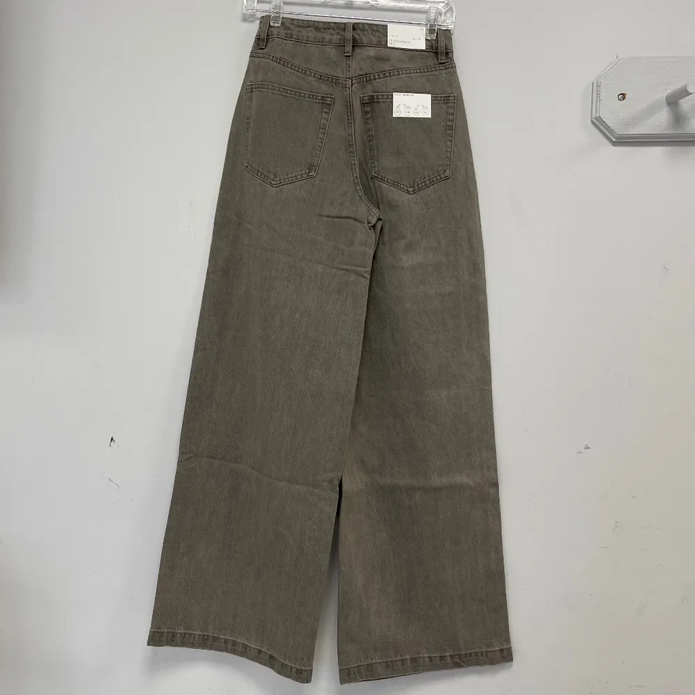 WeWoreWhat Pleated High Rise Stone Wash Denim Pant, Size 24 - NWT - Image 2