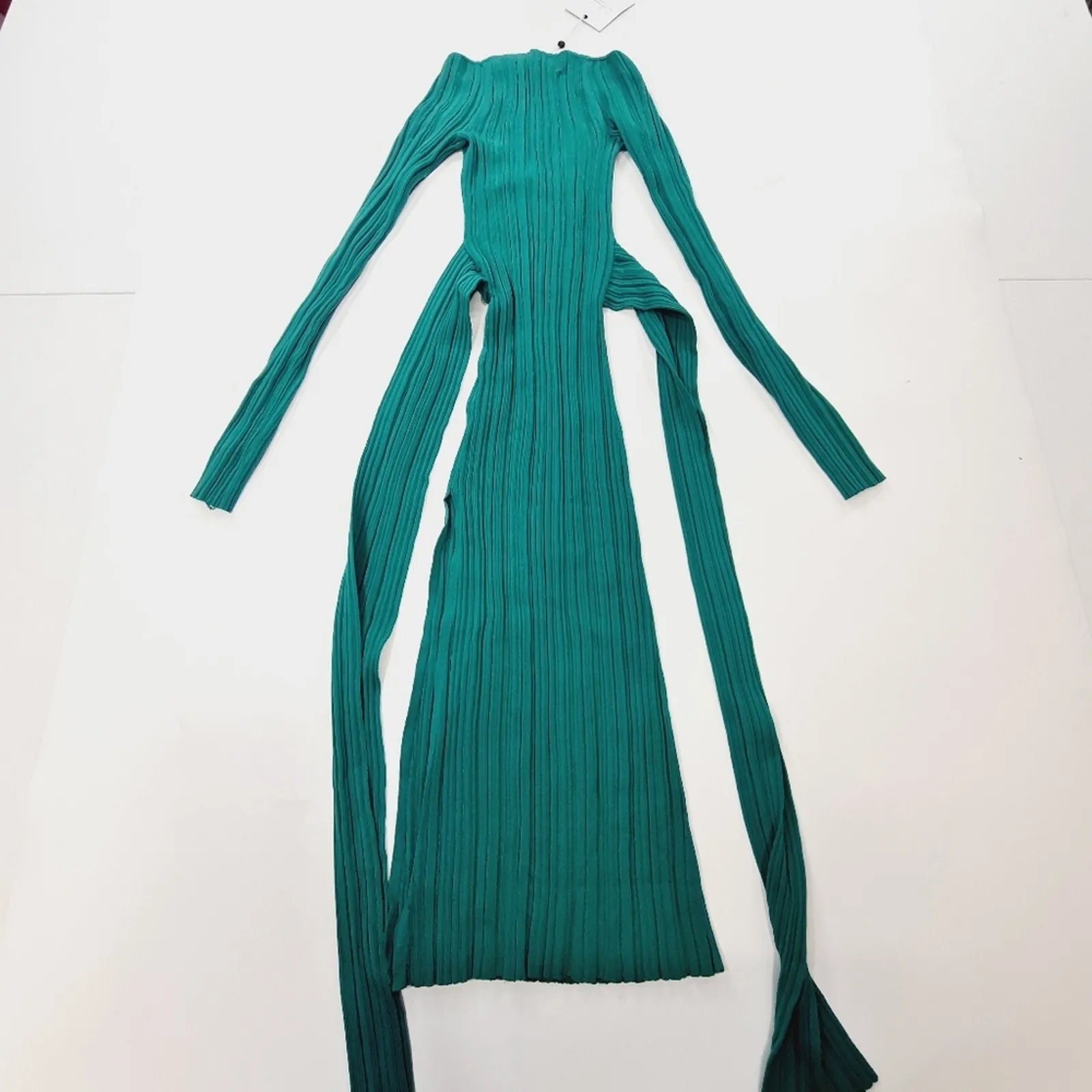 L'Academie Pabla V Neck Midi Dress in Green XS - Image 11