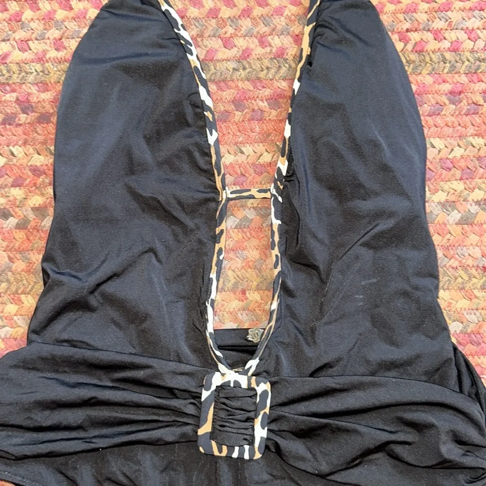 NANETTE LEPORE SEXY BLACK ONE PIECE CHEETAH PRINT TRIM BELTED SWIM BIKINI - Image 3