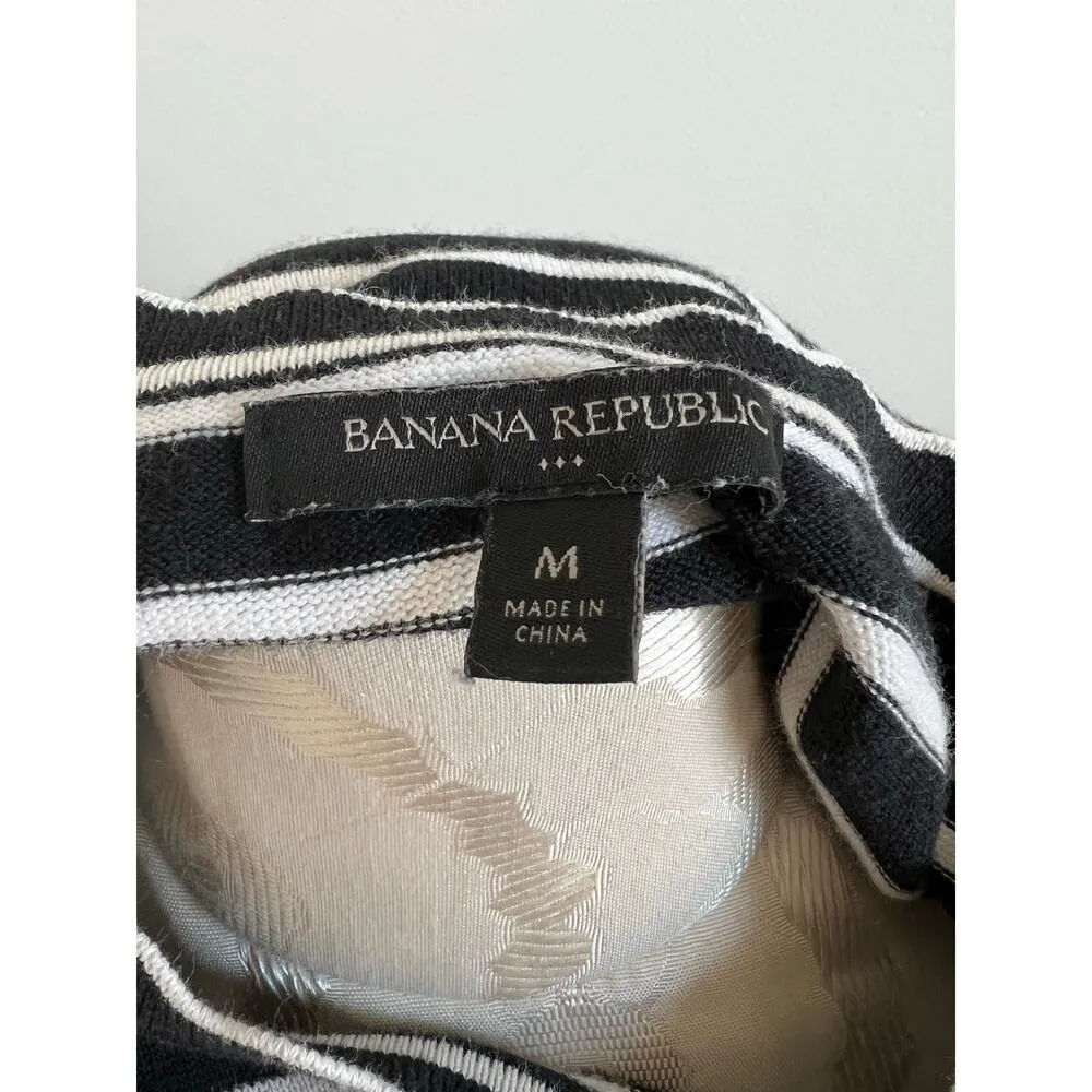 Banana Republic Scallop Collar Long Sleeve Striped Sweater Medium - Image 6