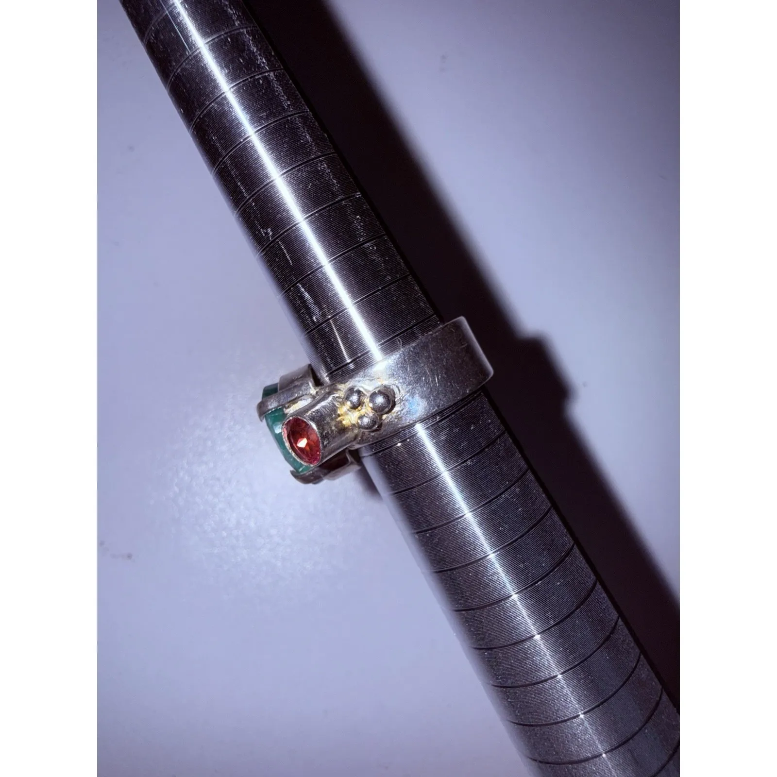 Vintage Natural Garnet & Emerald 925 Sterling Silver Filigree Ring Size 6 - Image 2