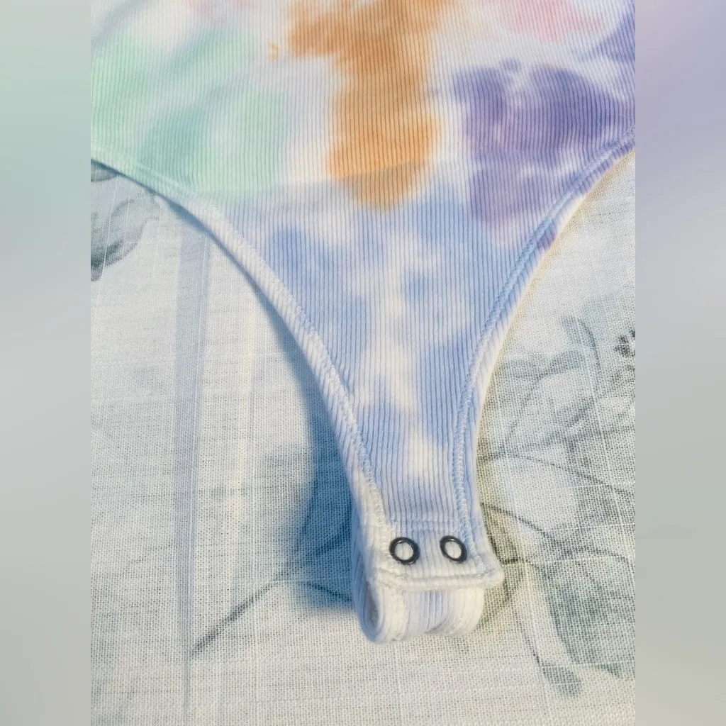 Abercrombie & Fitch Soft A&F Rib Collection, Size Small Bodysuit w/snap buttons - Image 6