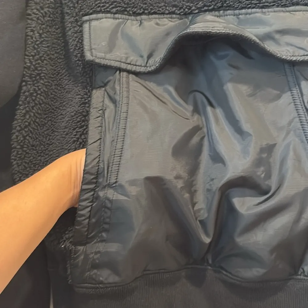 Champion  Black Sherpa Pullover Sweater - Image 3