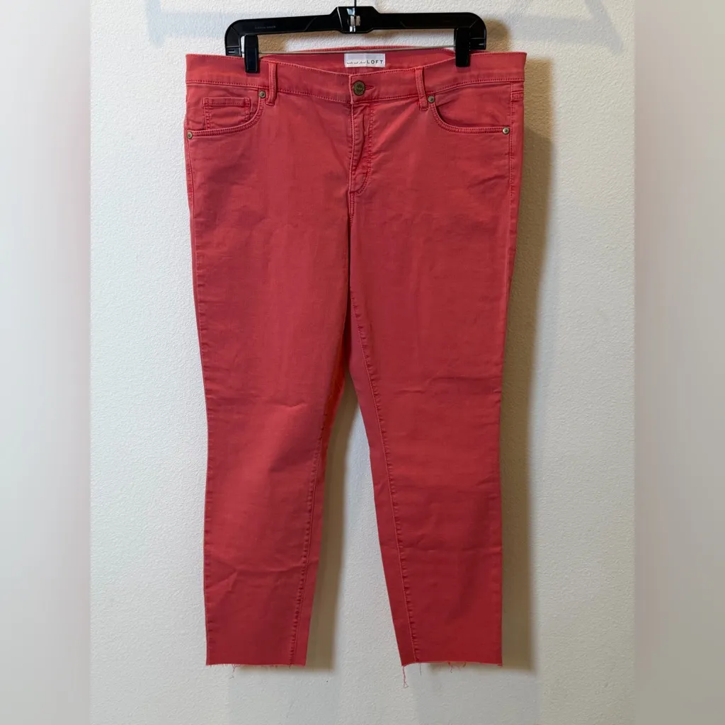 LOFT Modern Skinny Crop Jeans Coral Pink Size 14/32 Raw Hem Stretch - Image 3