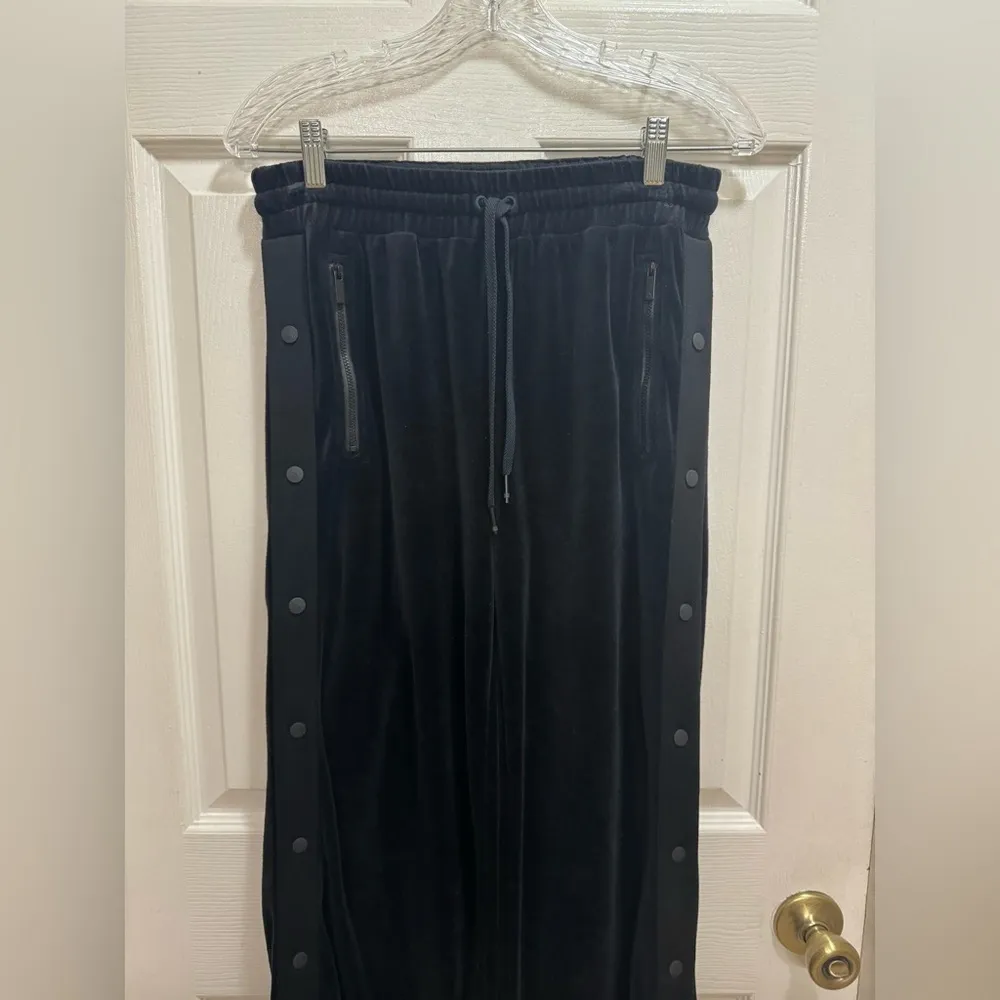 ALALA Pants Liya Wide-Leg Velour Snap-Up Track Black Size XS Made in USA - Image 13
