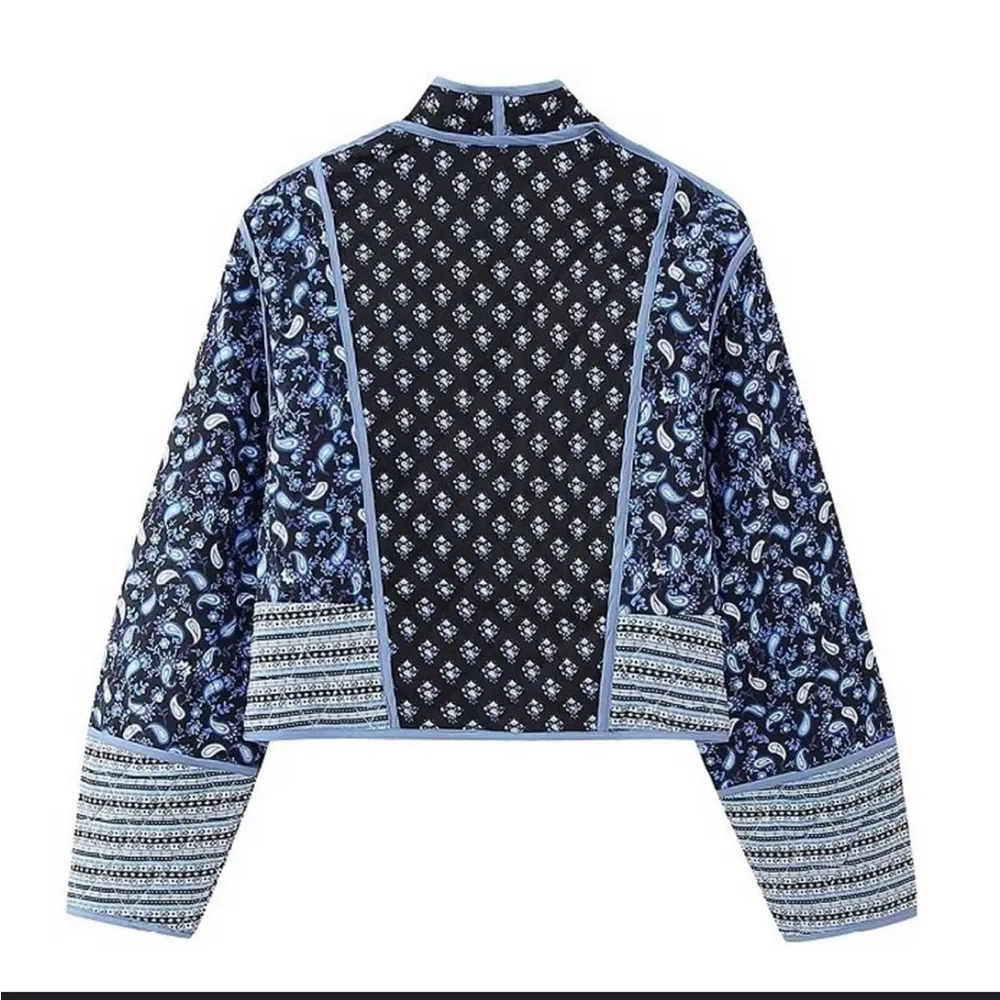 Sundayup Women's Paisley Print Reversible Cropped Jacket Blue - Image 3