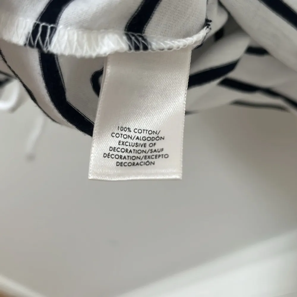 Ann Taylor stripped t shirt in size Large - Image 6