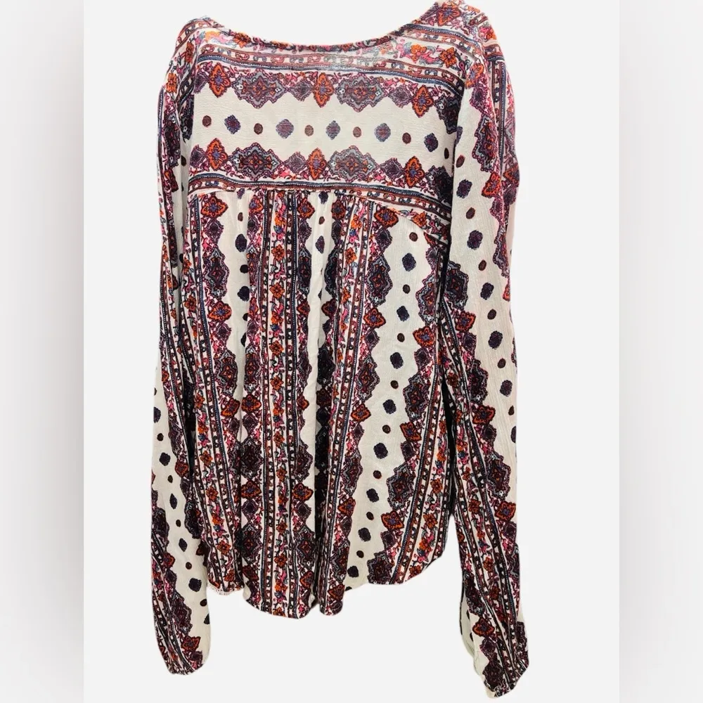 Hollister  BoHO Style Wrap Blouse - Image 9