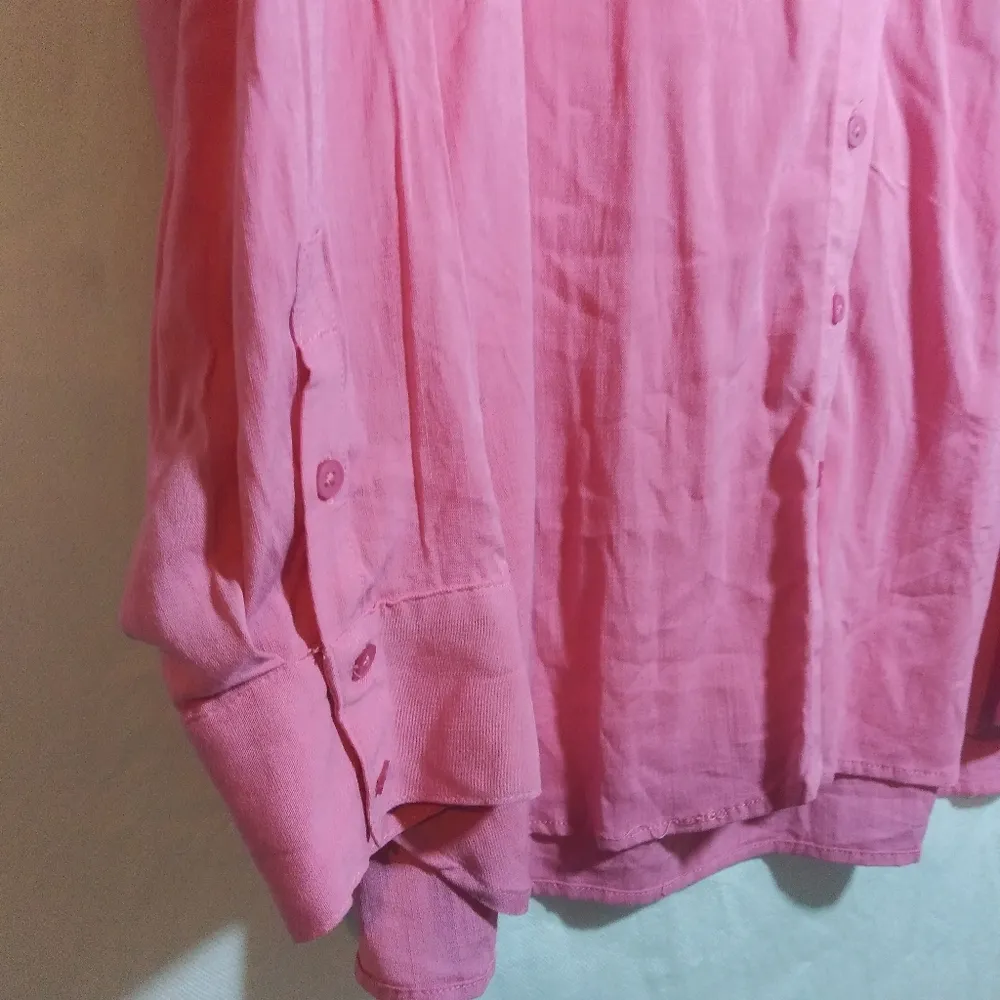 Torrid Chateau Rose Drop Shoulder Button-Front Shirt Simple Solid Casual Sz 1X - Image 4