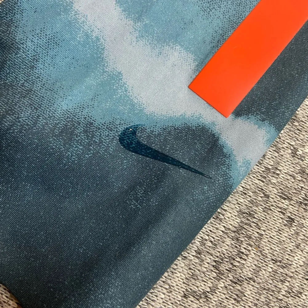 Nike One Luxe Leggings - Image 3