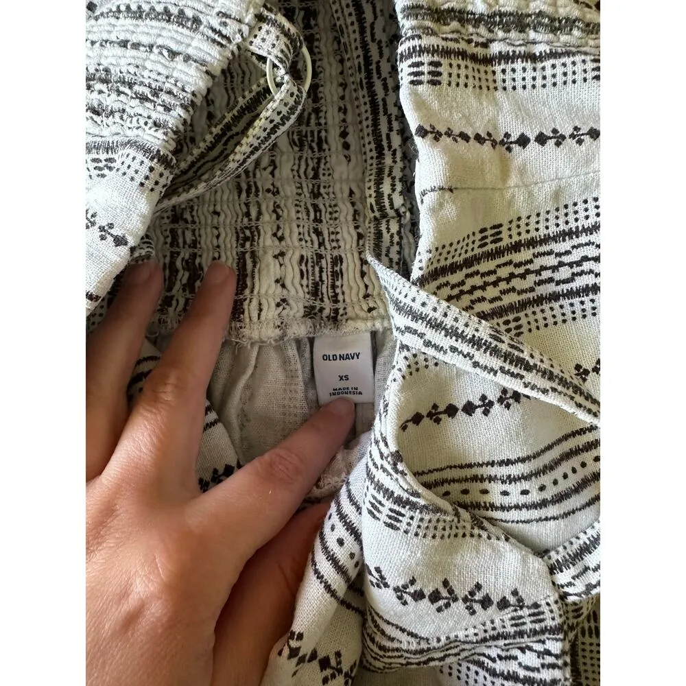 Old Navy  Aztec Patterned Black & White Jumpsuit Size XS - Image 2