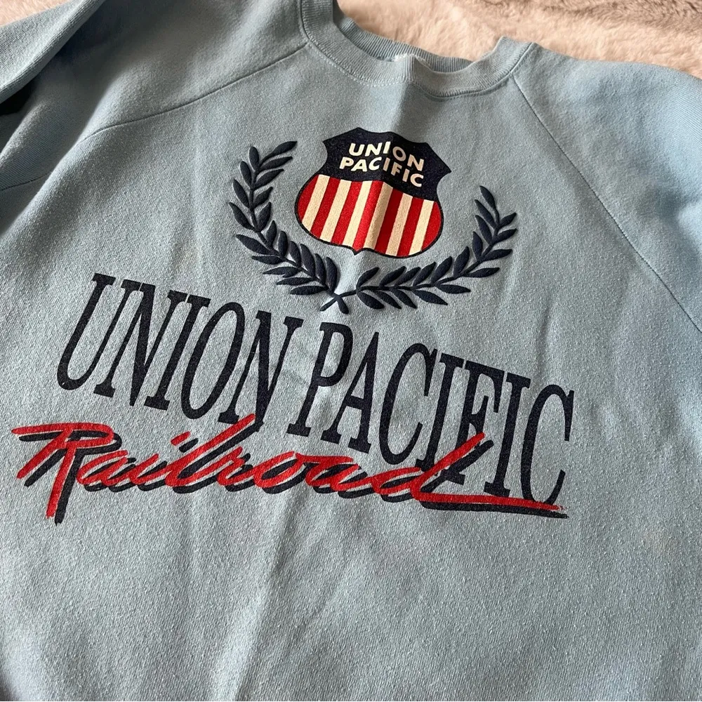 Vintage 80s Union Pacific Railroad crewneck - Image 2