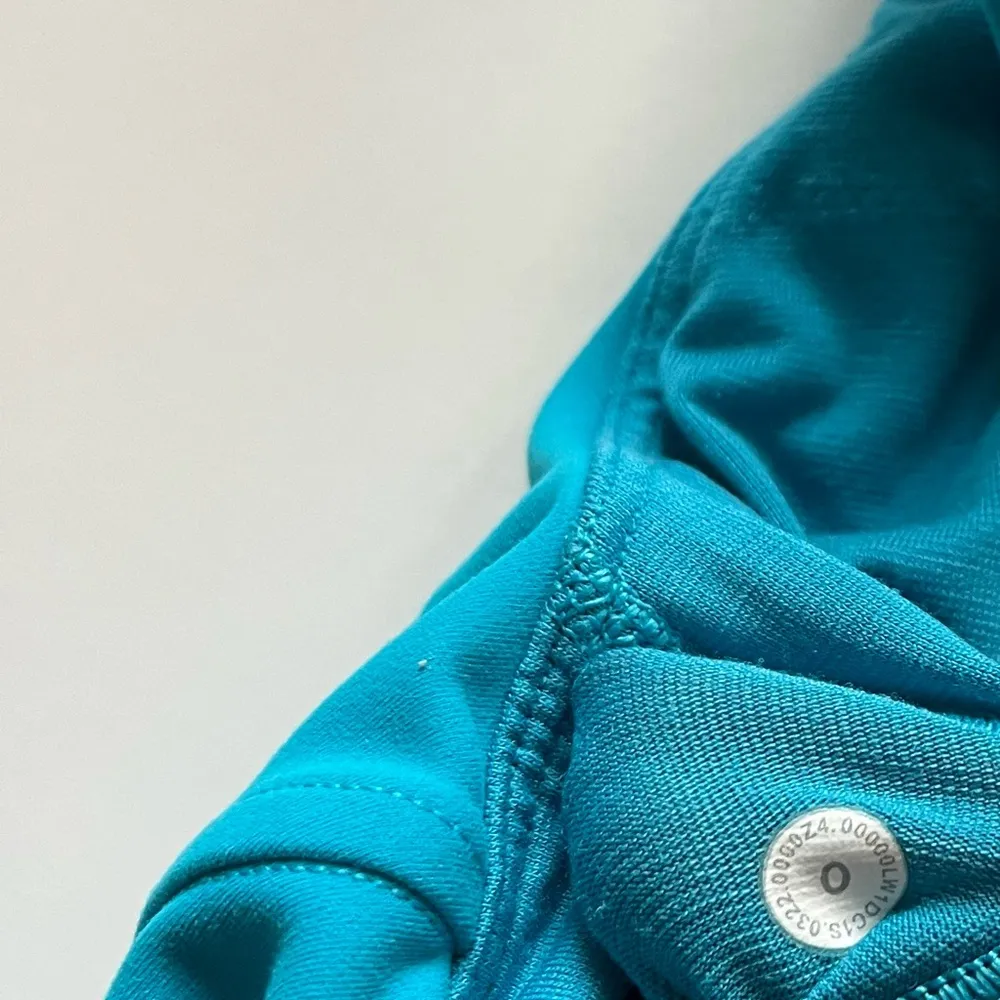 lululemon athletica Invigorate Training Tank Top Turquoise Tide -Size 0 - Image 5