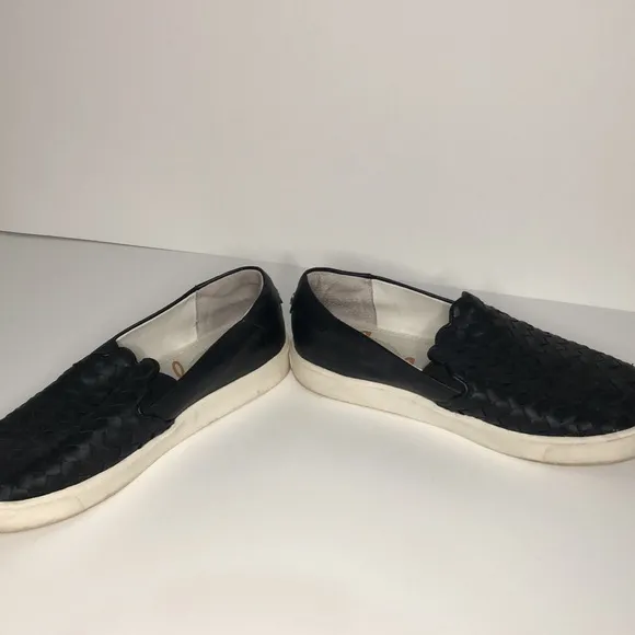 Sam Edelman slip on‎ sneaker with leather upper cross cross pattern women’s 9 - Image 8