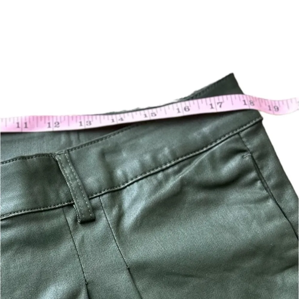 KUT from the Kloth‎ Women's Olive Green Lycra Pleated Shorts Size 18 High Rise - Image 8