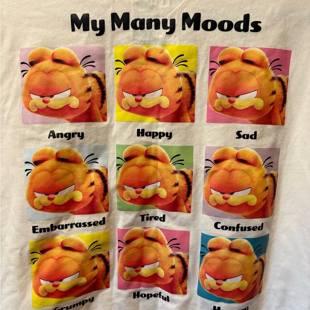 Garfield Women’s Front and Back Graphic Tee with Short Sleeves, Size XXXL White - Image 3