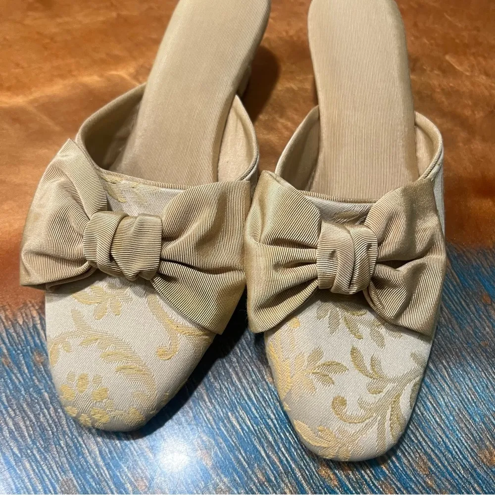 Olivia Rose Tal Jacquard Floral fabric Bow Kitten heel slippers leather Tan Size 6 - Image 2