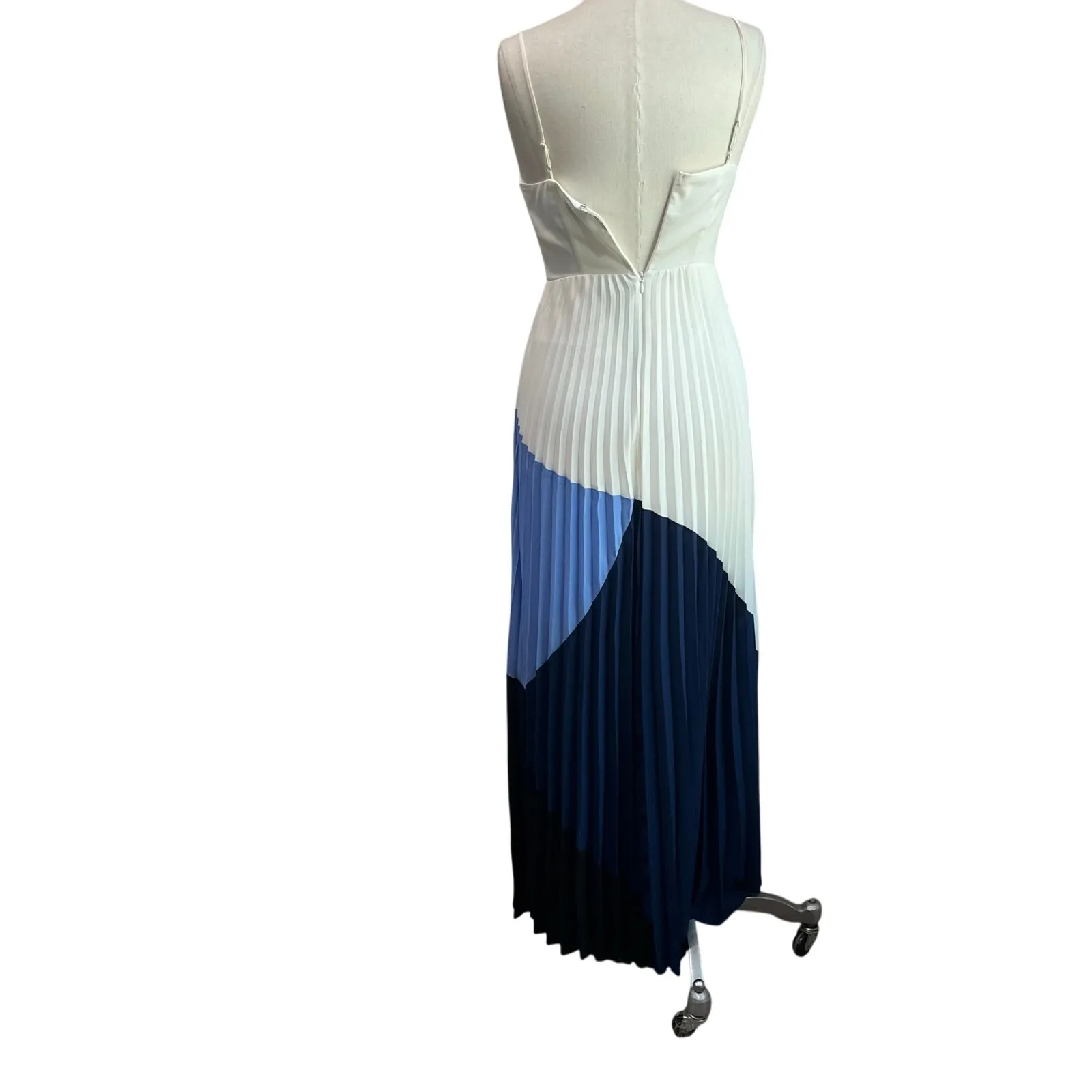 Express Colorblock Pleated Maxi Dress White Blue Ombre Evening Gown Sz XS - Image 4