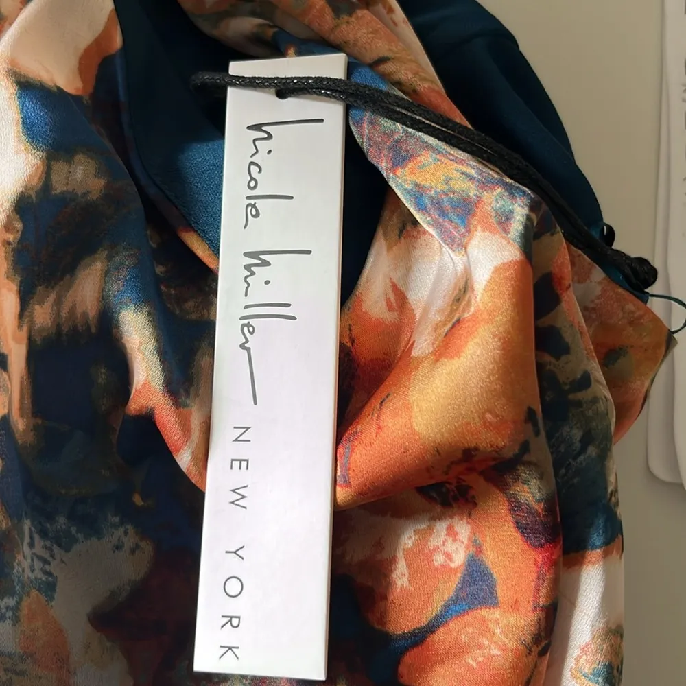 NWT NICOLE MILLER NEW YORK Satin Floral Print Maxi Dress - Image 4