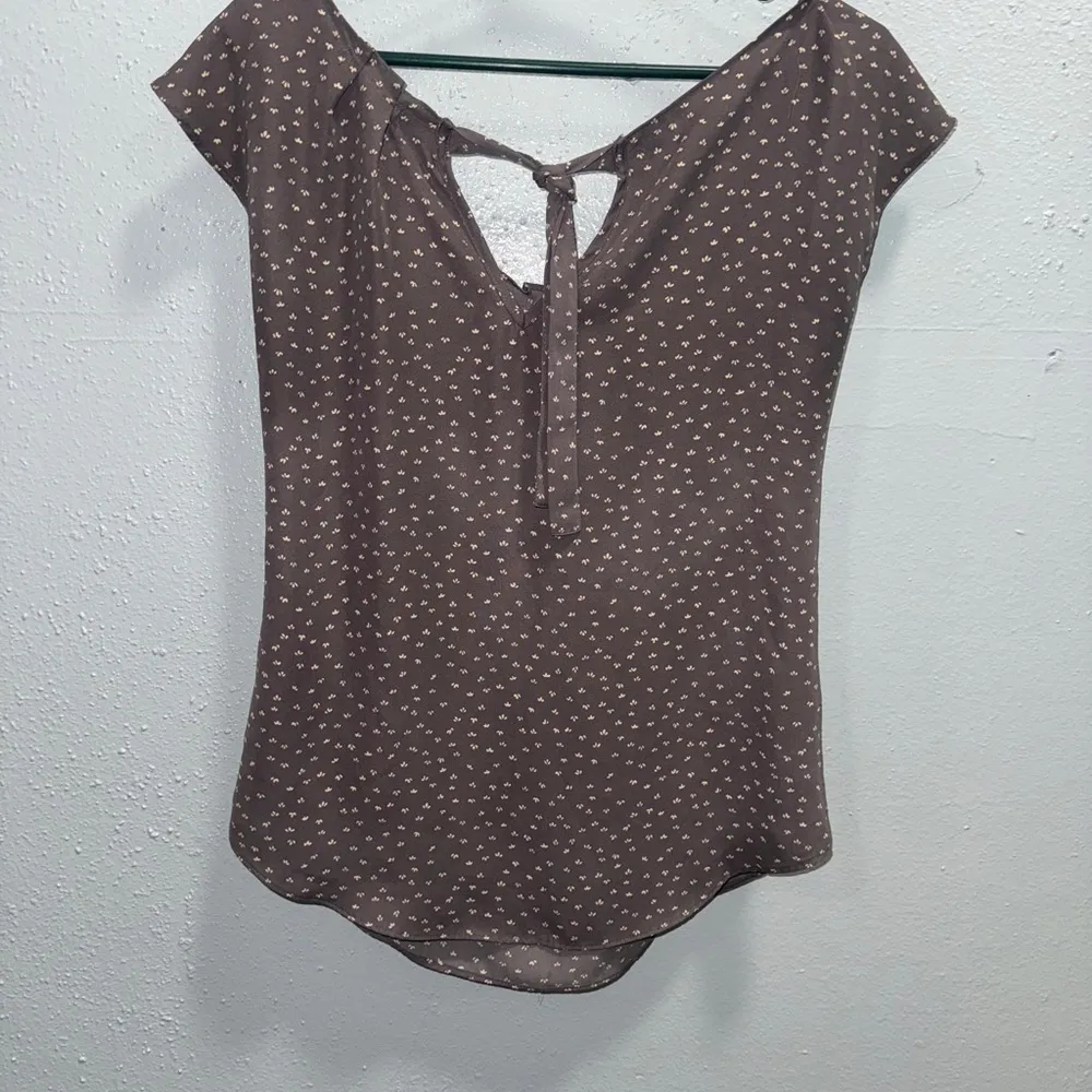 Brown Cap Sleeve Blouse‎ with Tie back - Image 4