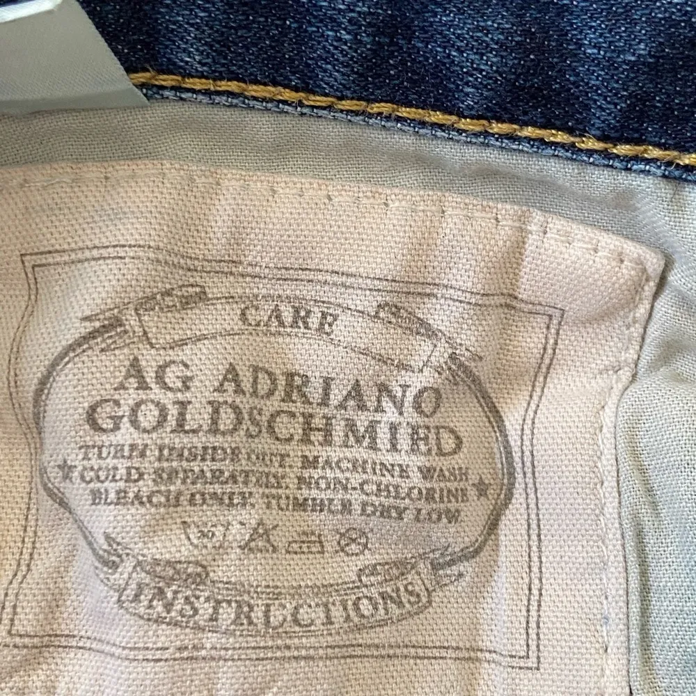 AG Adriano Goldschmied Distressed Ankle Cropped Jeans​ - Image 5