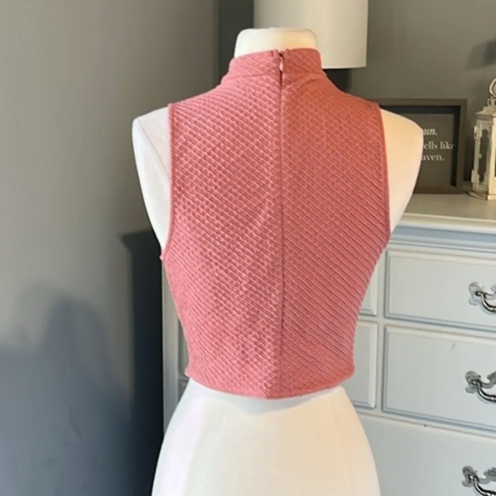 Blush Top Cropped Waffle Form Fitting Shirt Waffle Tank Zip Back Womens M - Image 7