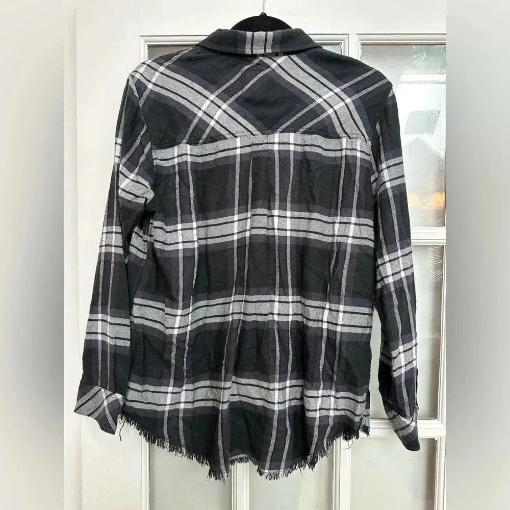 Rails Leo Black Ash White Frayed Snap Button Down Blouse Women’s Size Medium M - Image 4