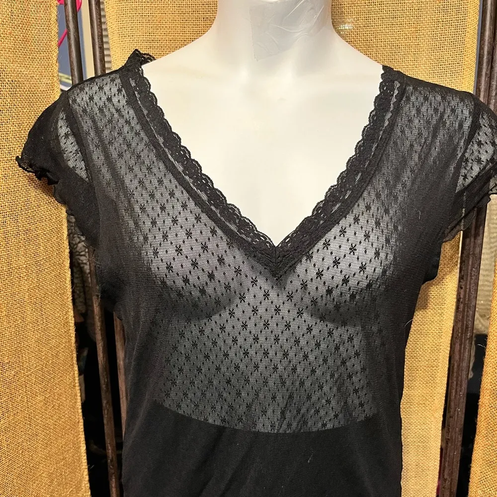 Old Navy Black Sheer Lace V-Neck Top - Image 5