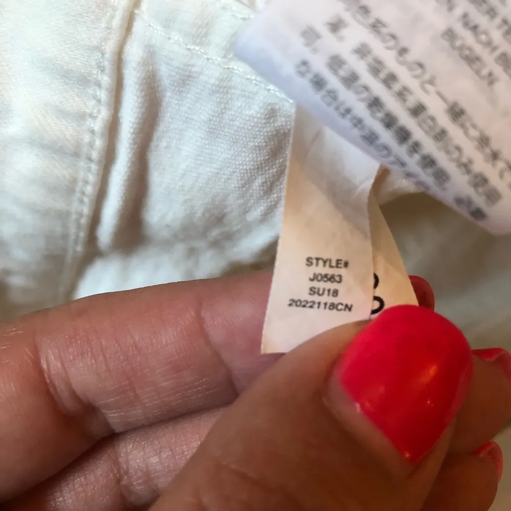 Madewell white button front denim skirt size 24 - Image 8