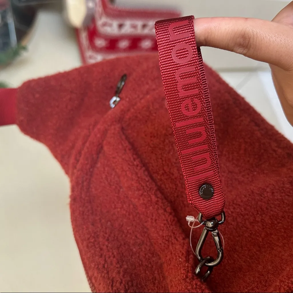 RARE NWT Lululemon On The Beat Belt Bag Sherpa Burt Orange - Image 4