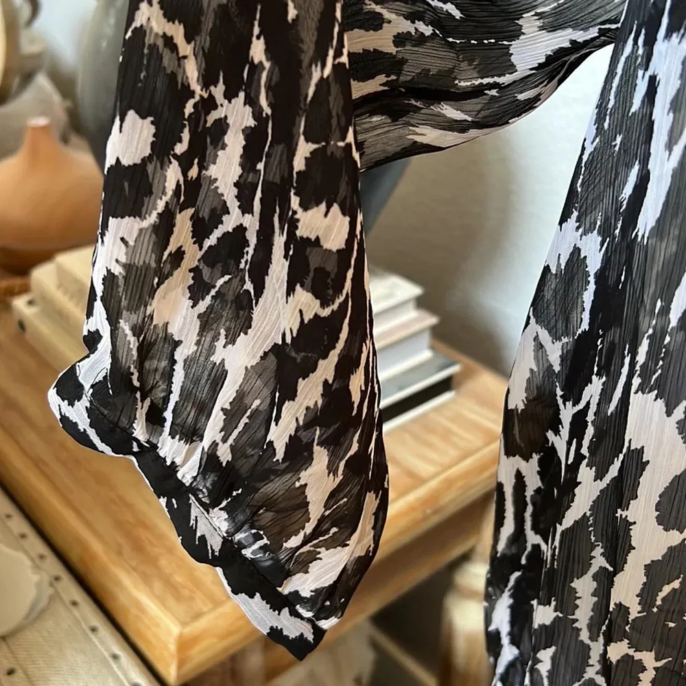 Chico’s Sheer Animal Print Tunic Top Size Medium - Image 4