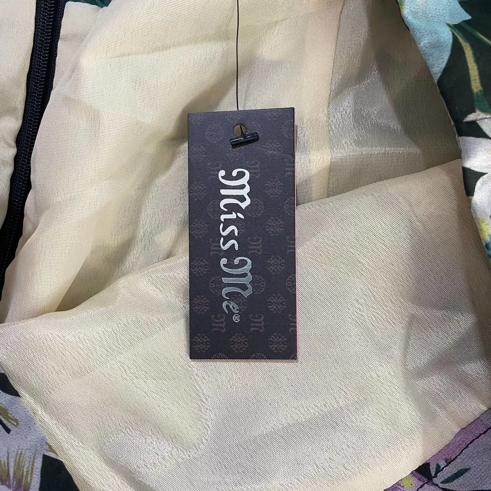 NWT Miss Me Green Tropical Floral Embroidered Skirt Side Slit Semi Sheer-Large - Image 5