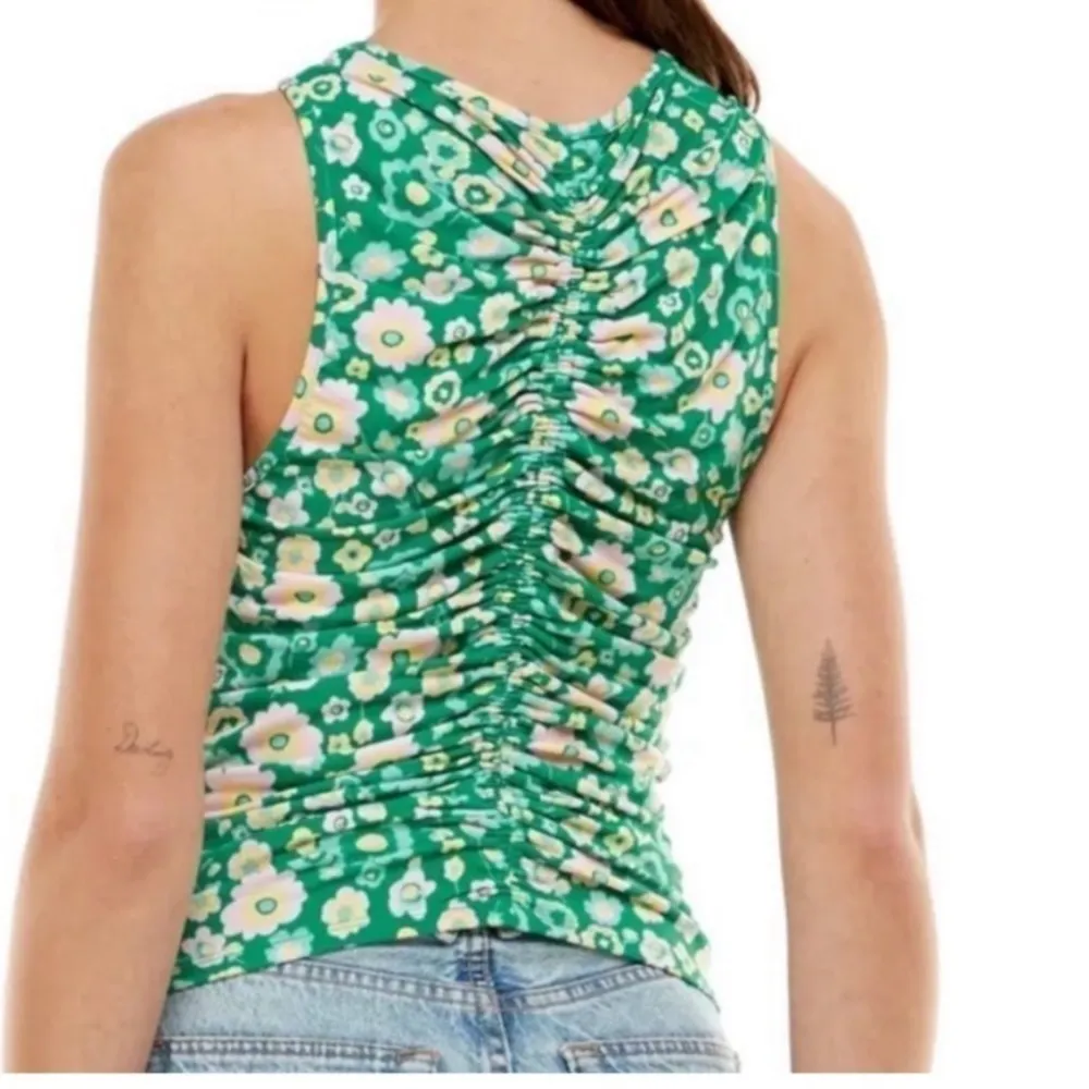 WAYF  Floral Ruched Crop Top Size Large - Image 2