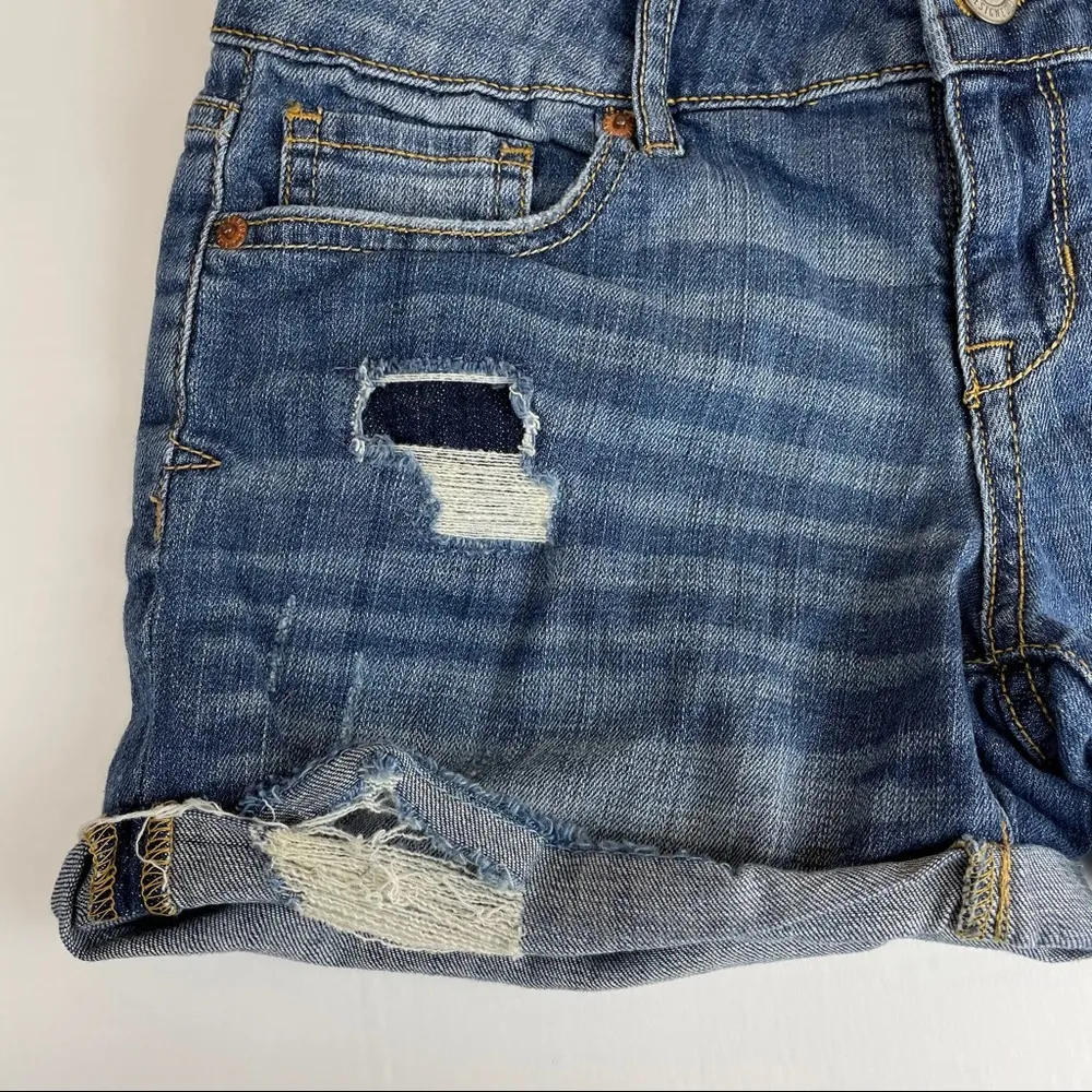 Aeropostale Distressed Cuffed Denim Jean Shorts Sz 8 - Image 5