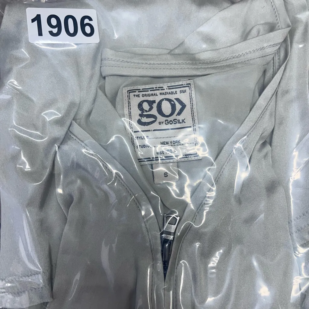 GO SILK GO ZIPPY TANK‎ LUXE BEACH size small Gray - Image 9