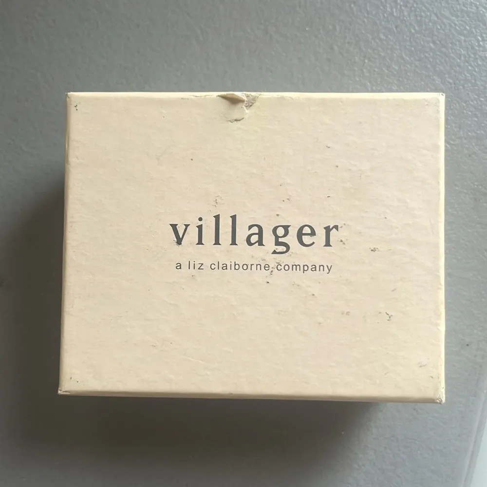 Villager a Liz Claiborne Co. Butterfly Necklace Iridescent Accents gun metal - Image 5