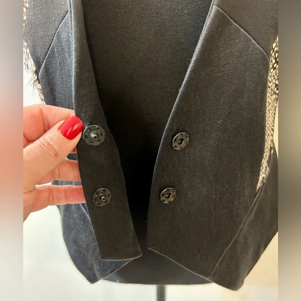 NWT Yiqing Yin Haute Couture Structured Vest with Feather Inserts Size 40 Black Size M - Image 5