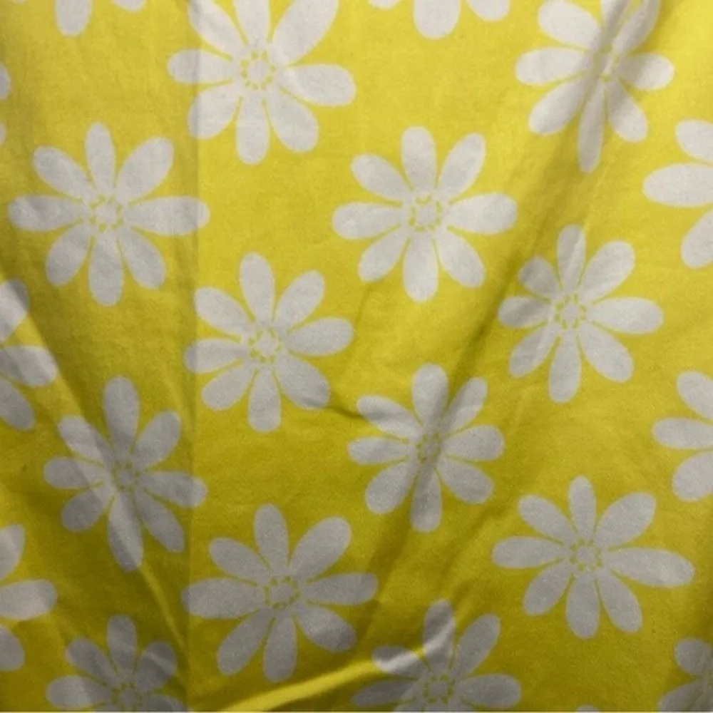 Tahari Yellow White Daisy Floral Flower Print Skirt Size 4 Dopamine Barbiecore - Image 2