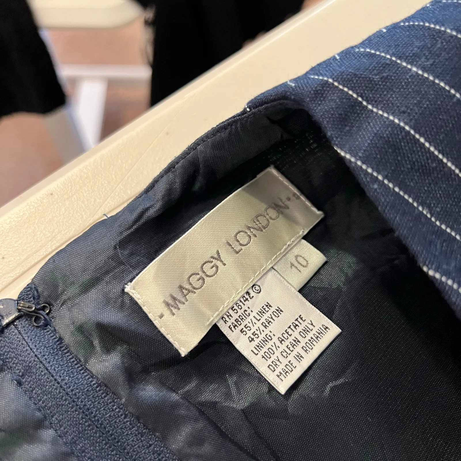 Maggy London 90s Blue Linen Pinstripe V Neck Sleeveless Mini Dress Size 10 - Image 7